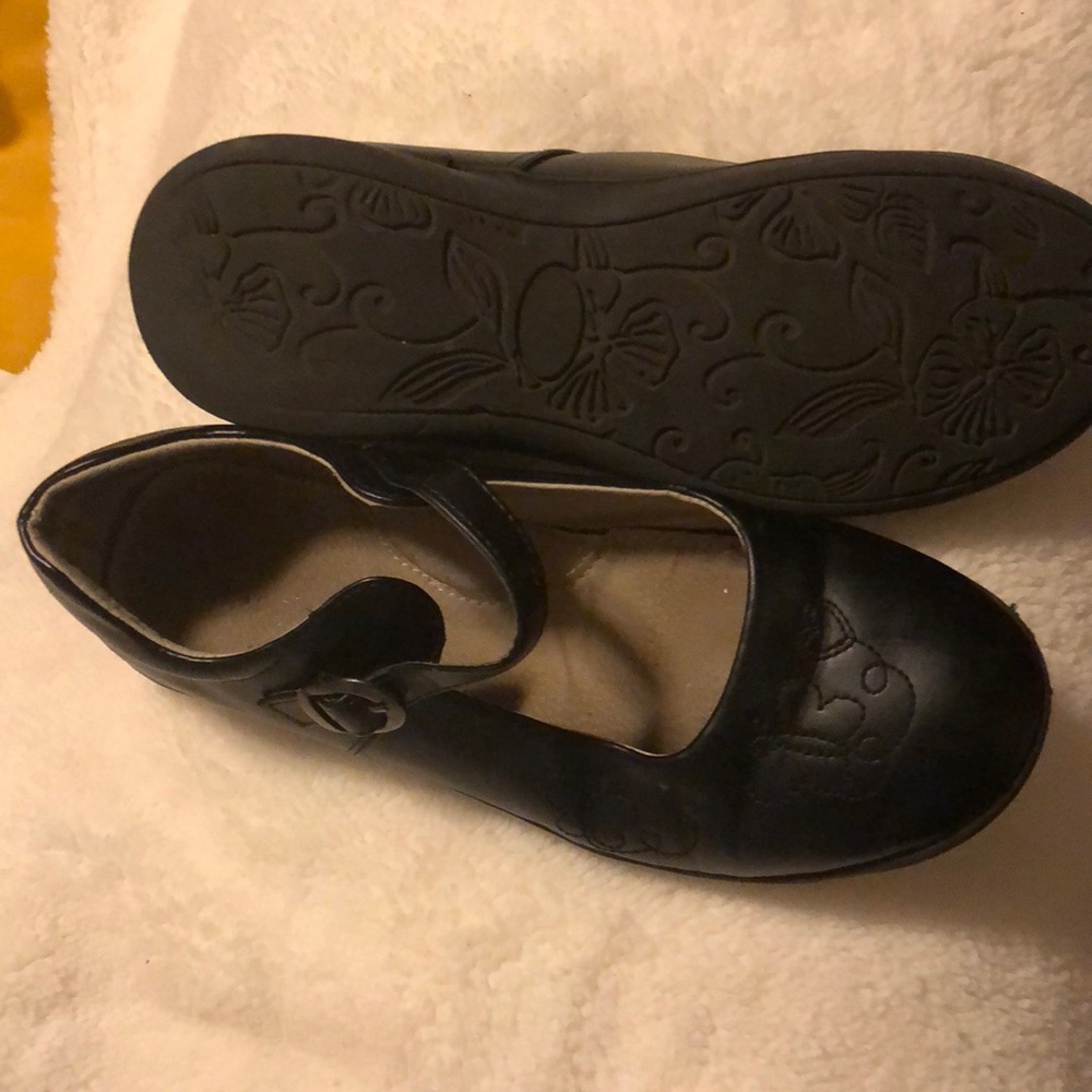 Girl school shoes